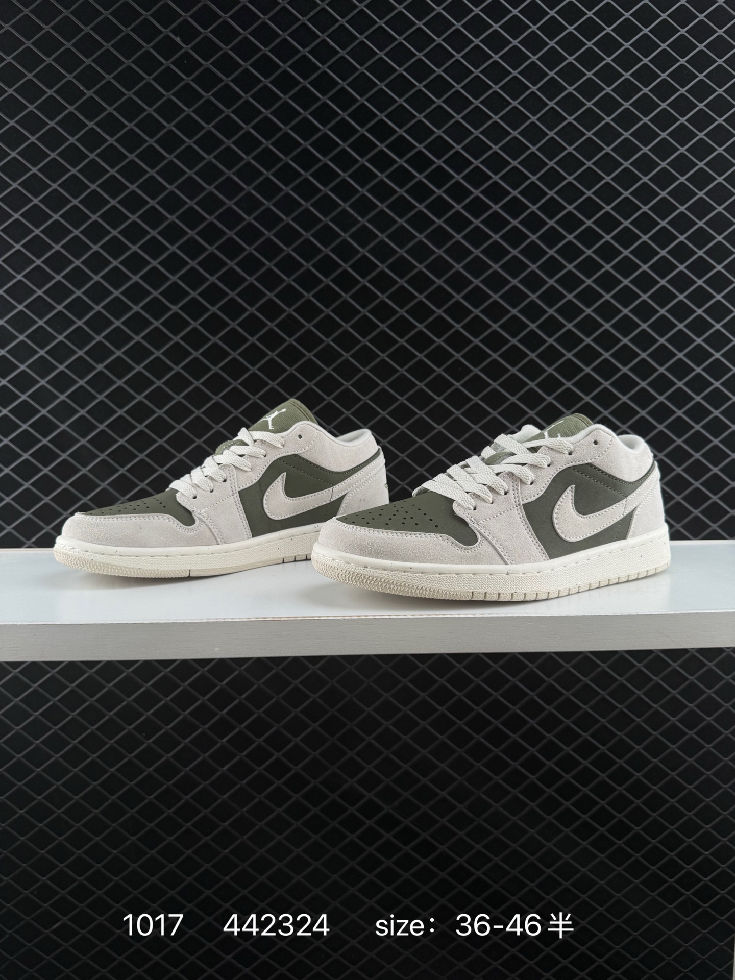 Nike Wmns Air Jordan 1 Low GS”Team Gold“